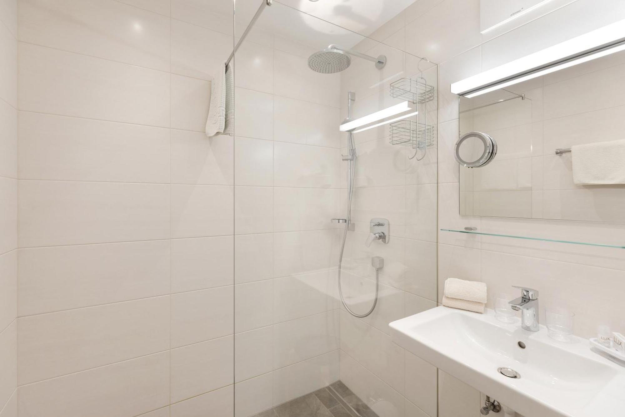 Hotel Garni Jagdhof เซลล์ อัม ซิลลา ภายนอก รูปภาพ